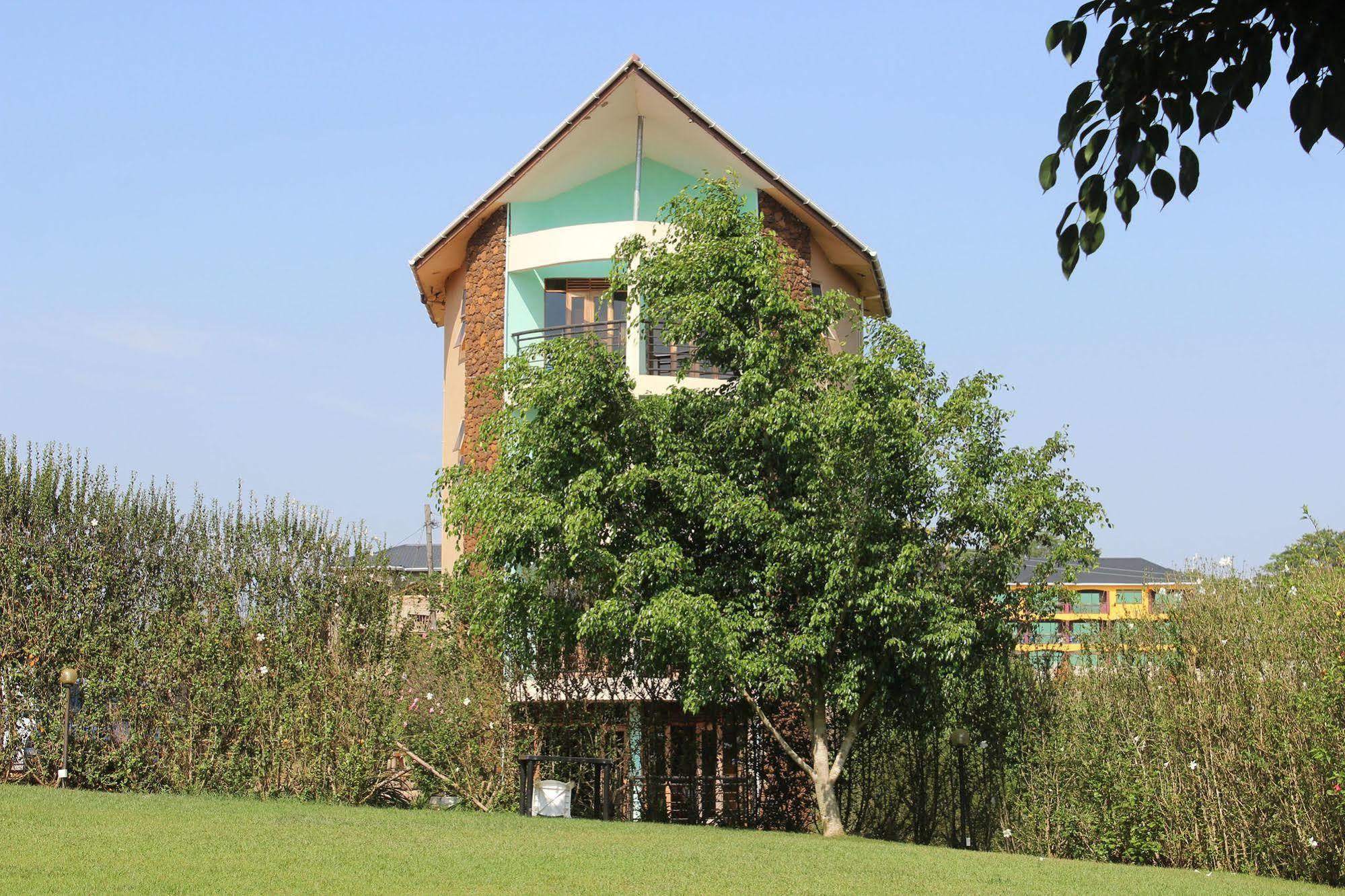 Sky Beach Hotel Entebbe Exterior photo