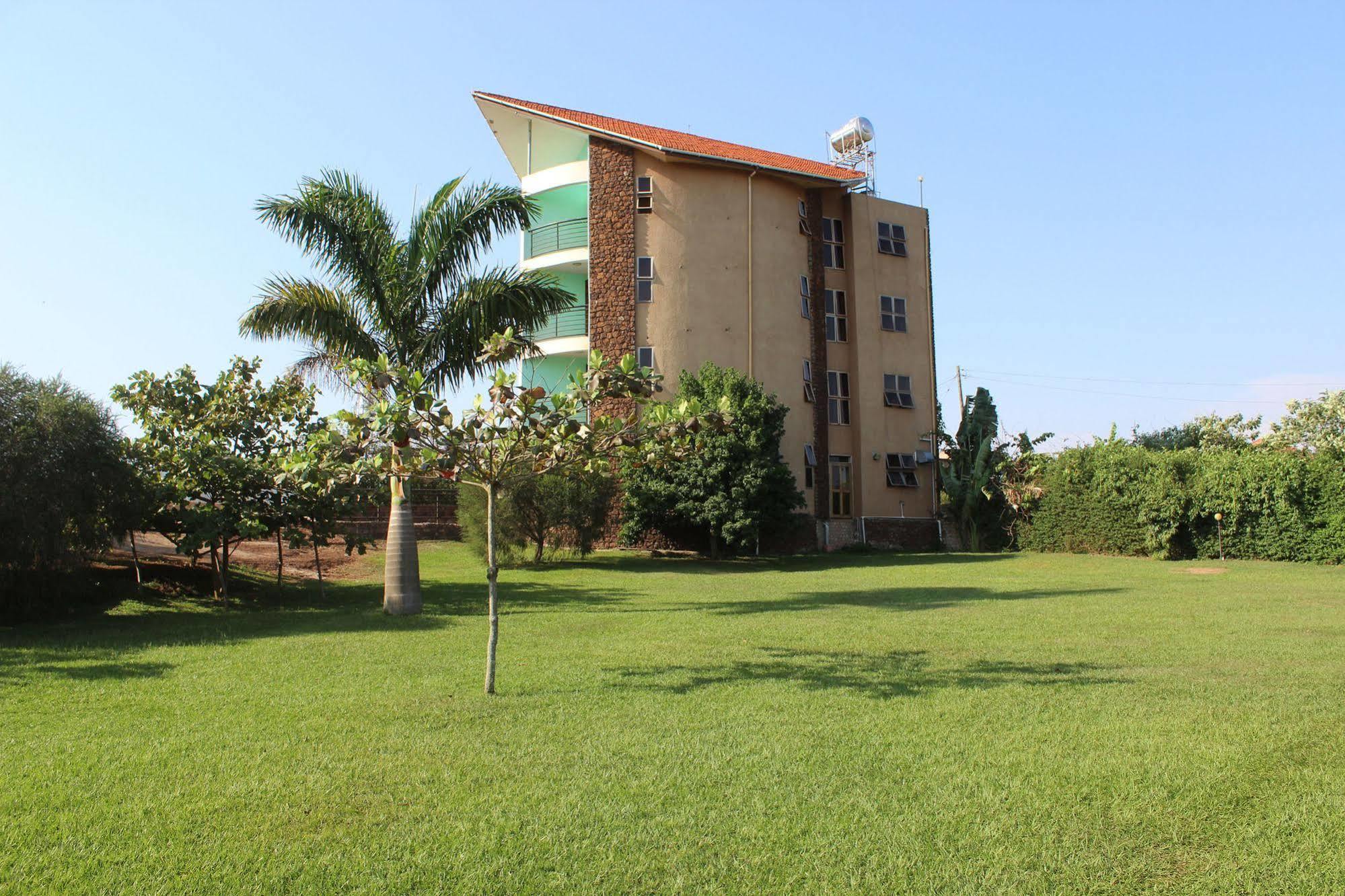 Sky Beach Hotel Entebbe Exterior photo